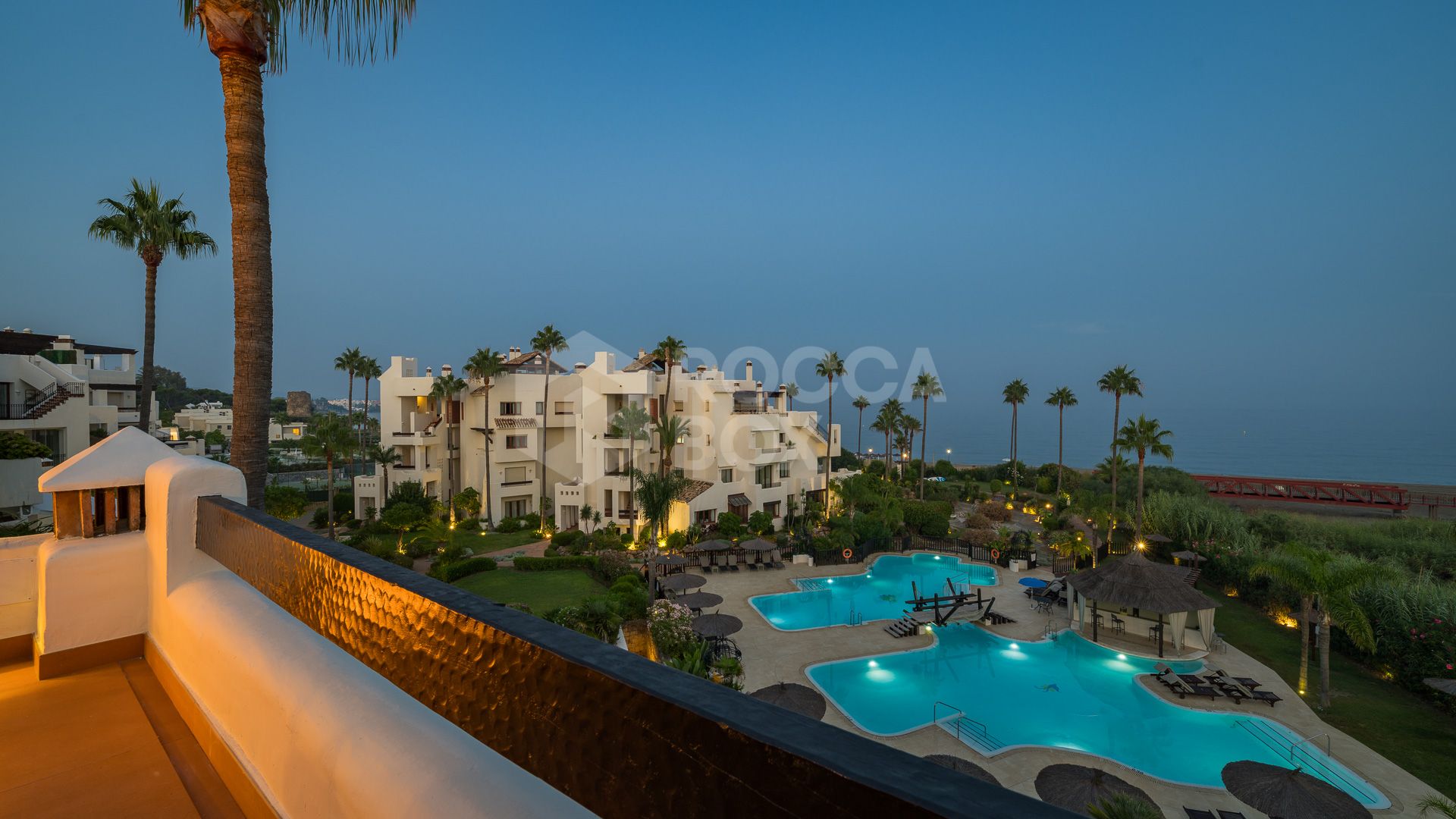 Bahía del Velerín is a luxurious community between Marbella and Estepona.