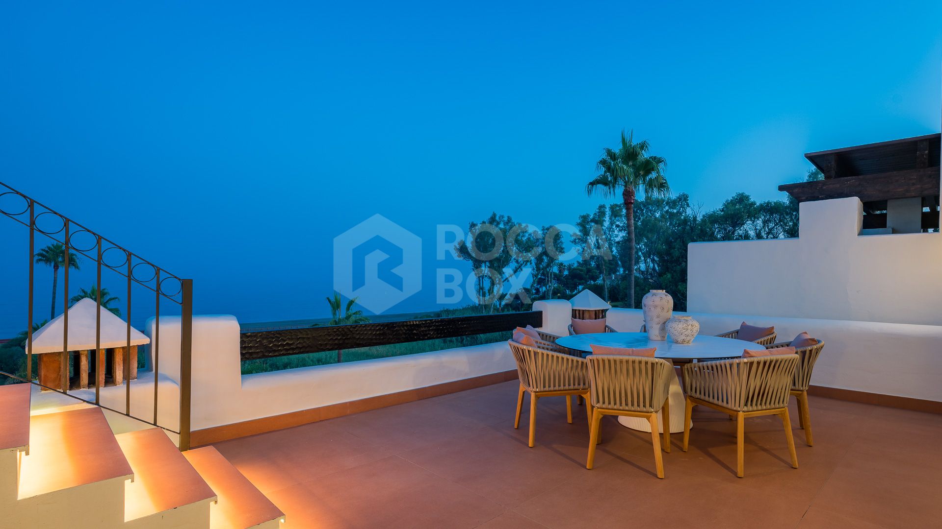 Bahía del Velerín is a luxurious community between Marbella and Estepona.