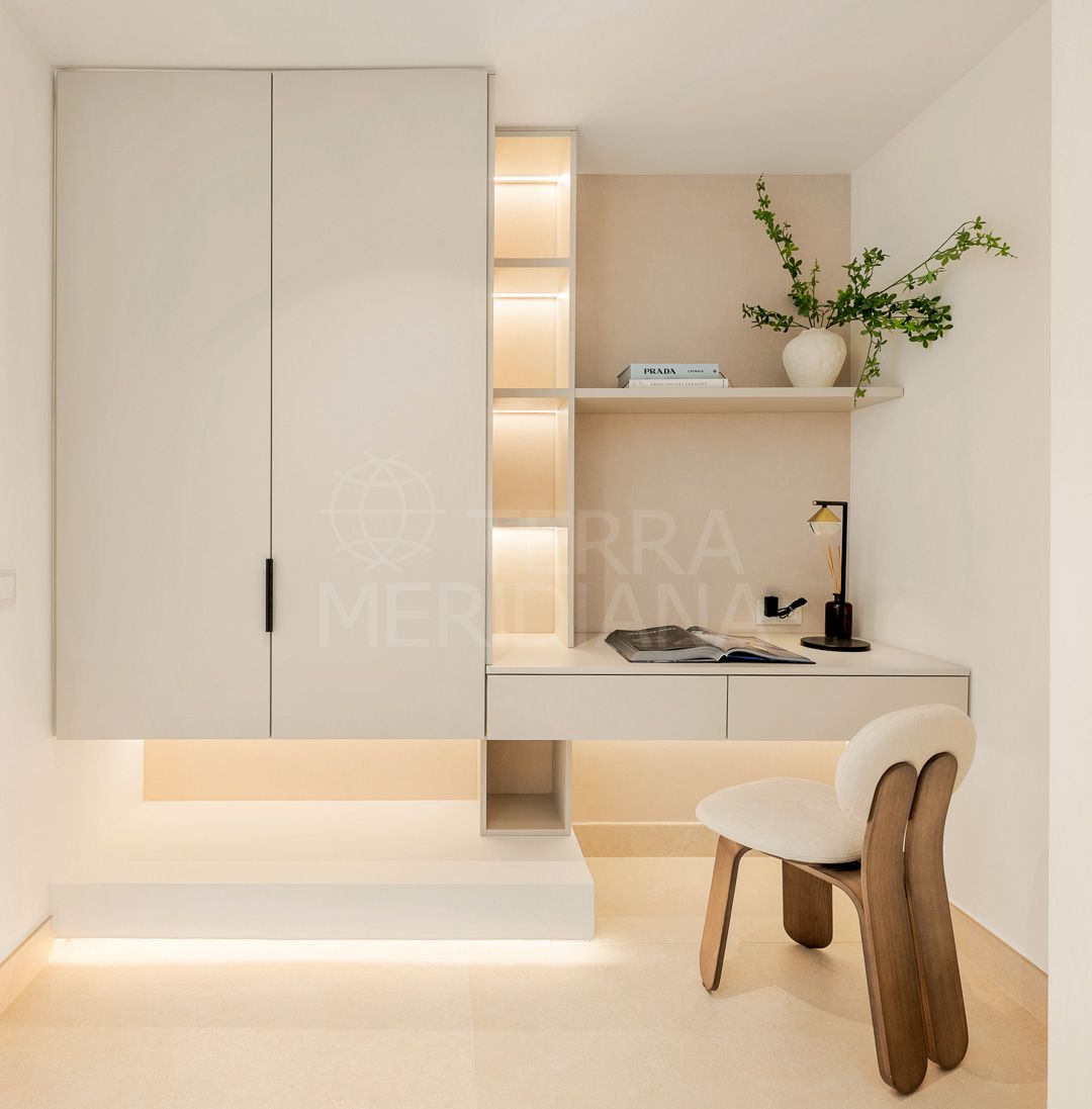 Penthouse in Bahía del Velerín, Estepona