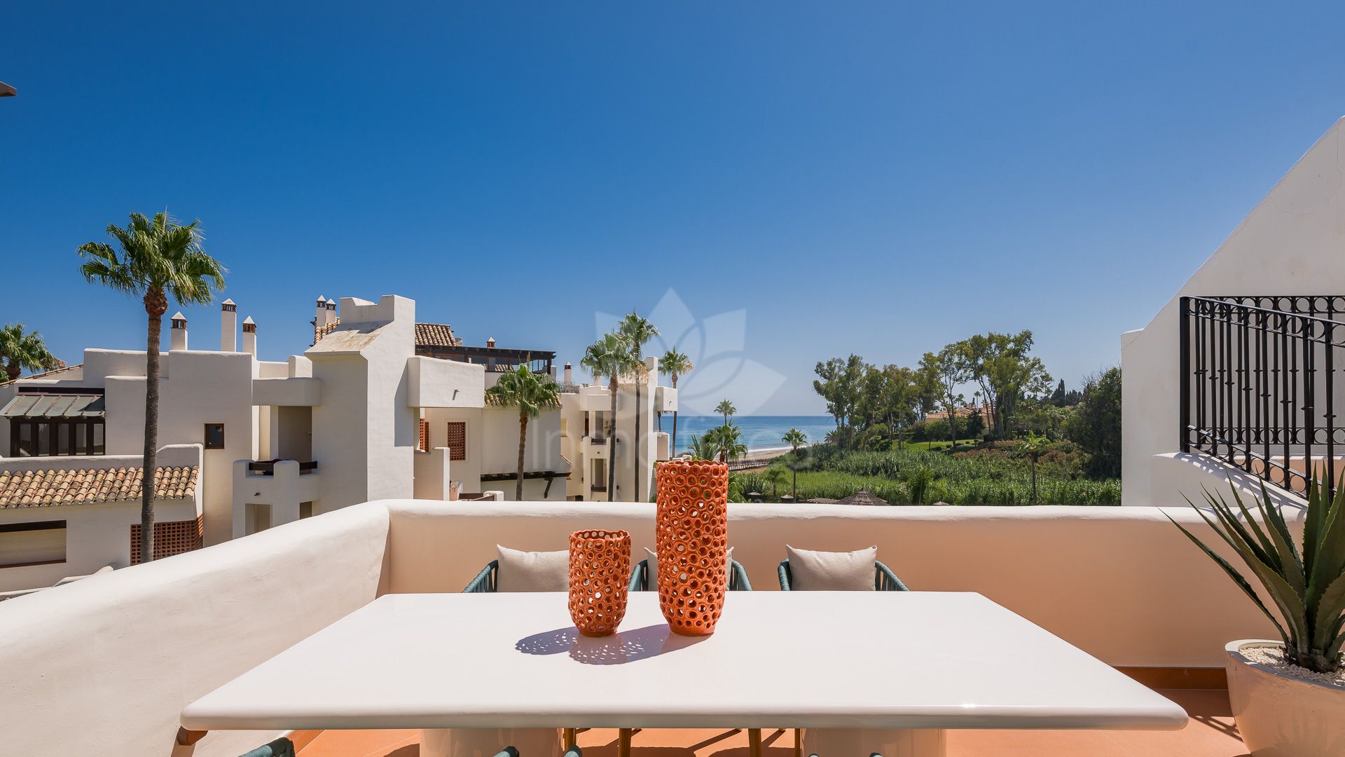 Penthouse in Bahía del Velerín, Estepona
