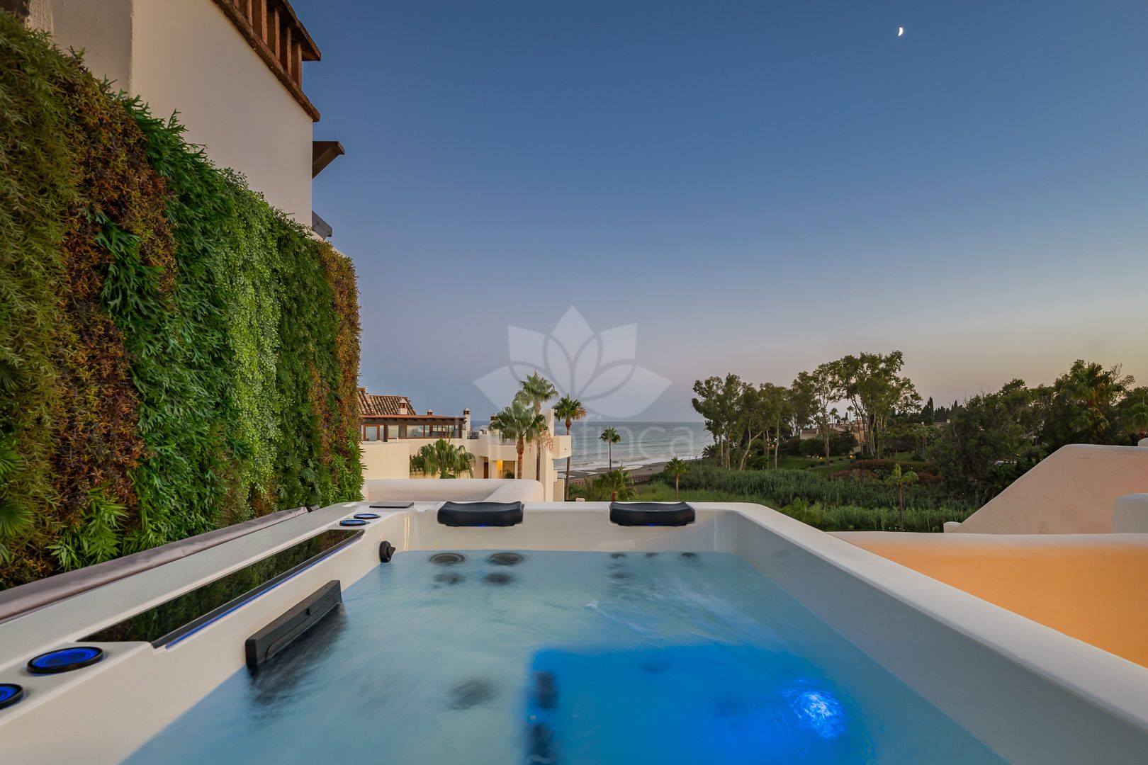 Penthouse in Bahía del Velerín, Estepona