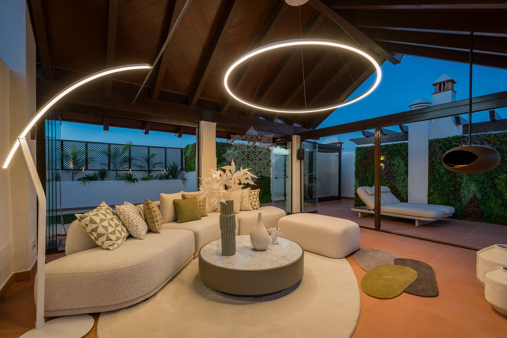 Penthouse w Bahía del Velerín, Estepona