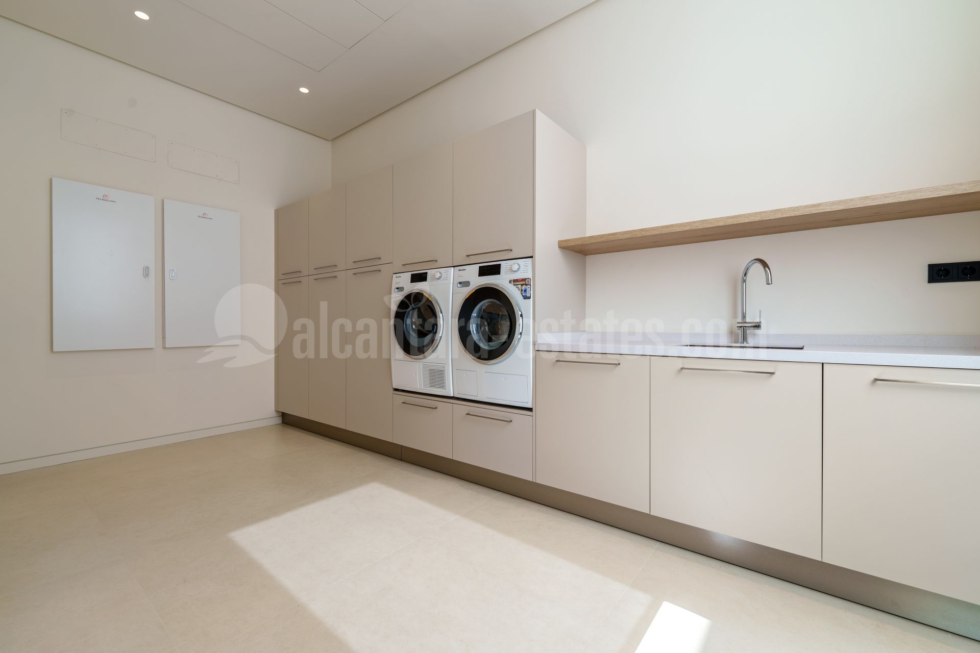 Villa in Las Lomas del Marbella Club, Marbella