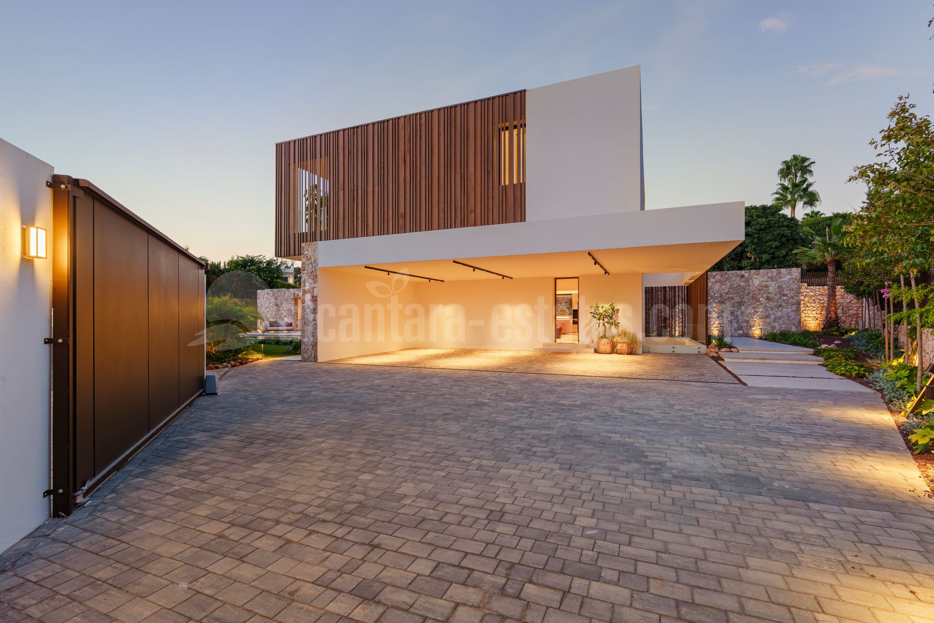 Villa in Las Lomas del Marbella Club, Marbella