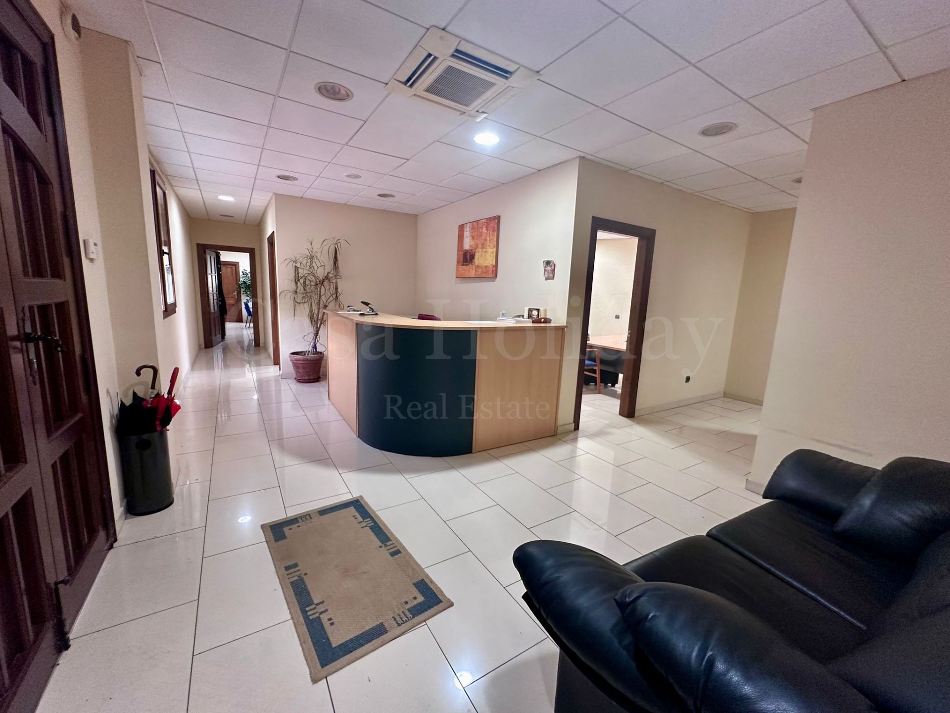 Local Comercial en Puerto de Cabopino, Marbella