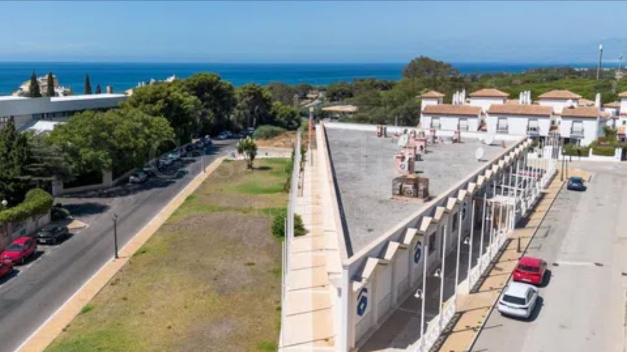 Local Comercial en Puerto de Cabopino, Marbella