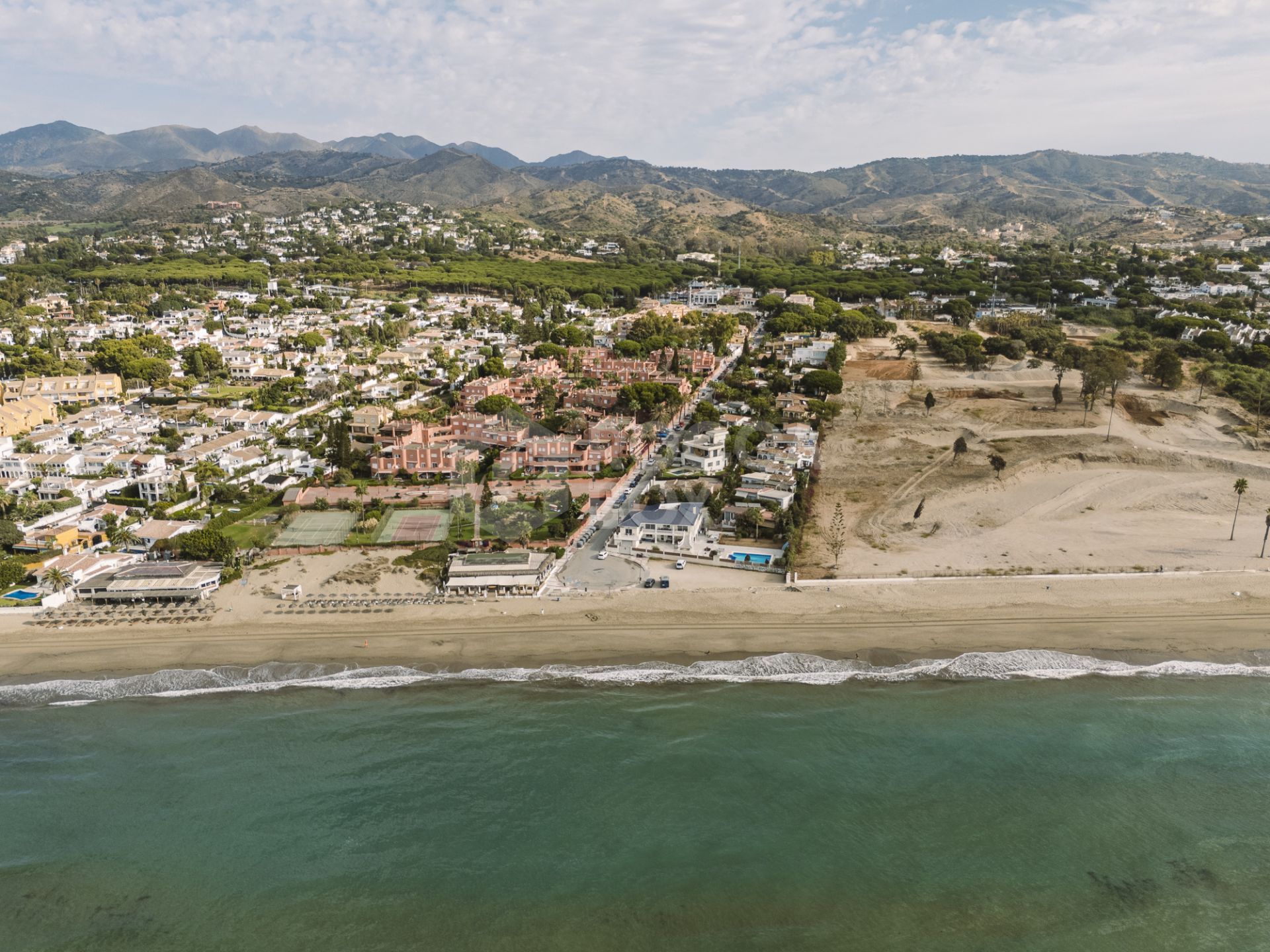 Exclusive Villa for Sale in East Marbella – Urbanization Costa Bella, Second Line to the Beach