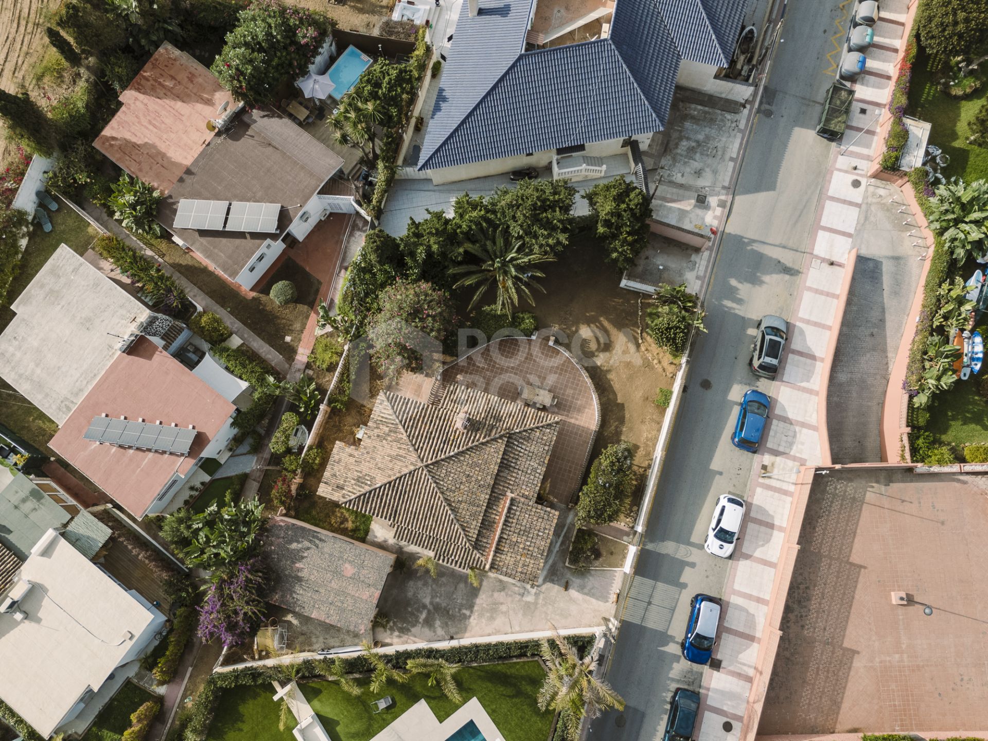 Exclusive Villa for Sale in East Marbella – Urbanization Costa Bella, Second Line to the Beach