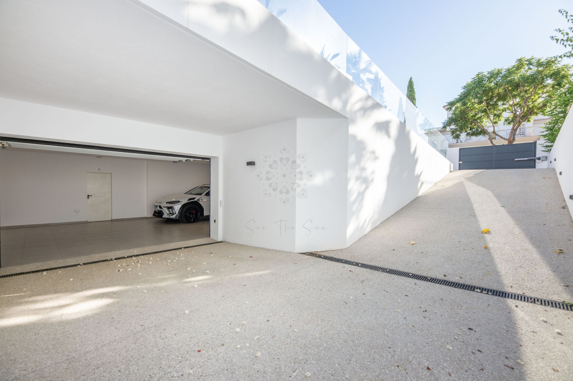 Villa in Los Flamingos, Benahavis