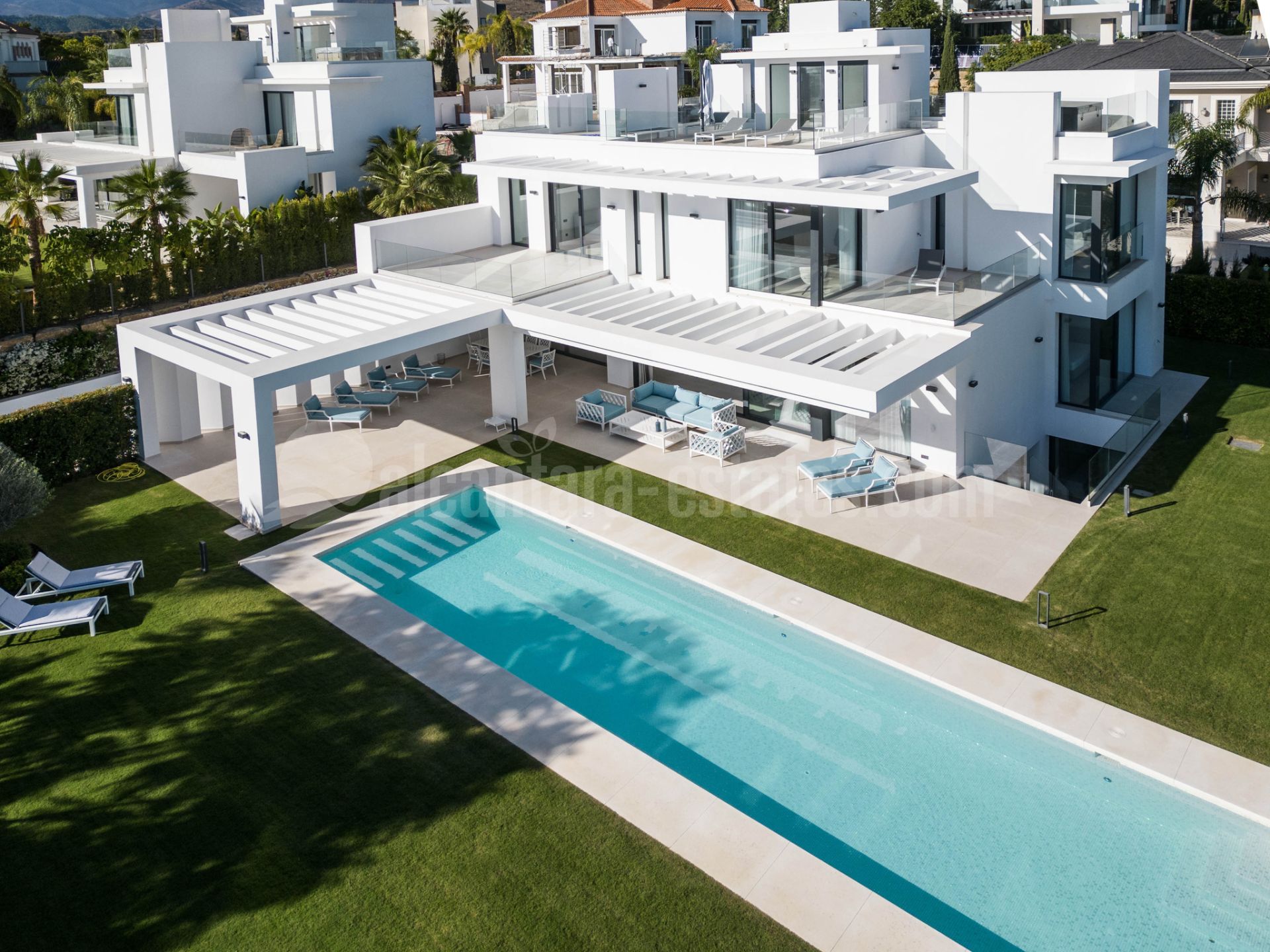 Villa en Los Flamingos, Benahavis