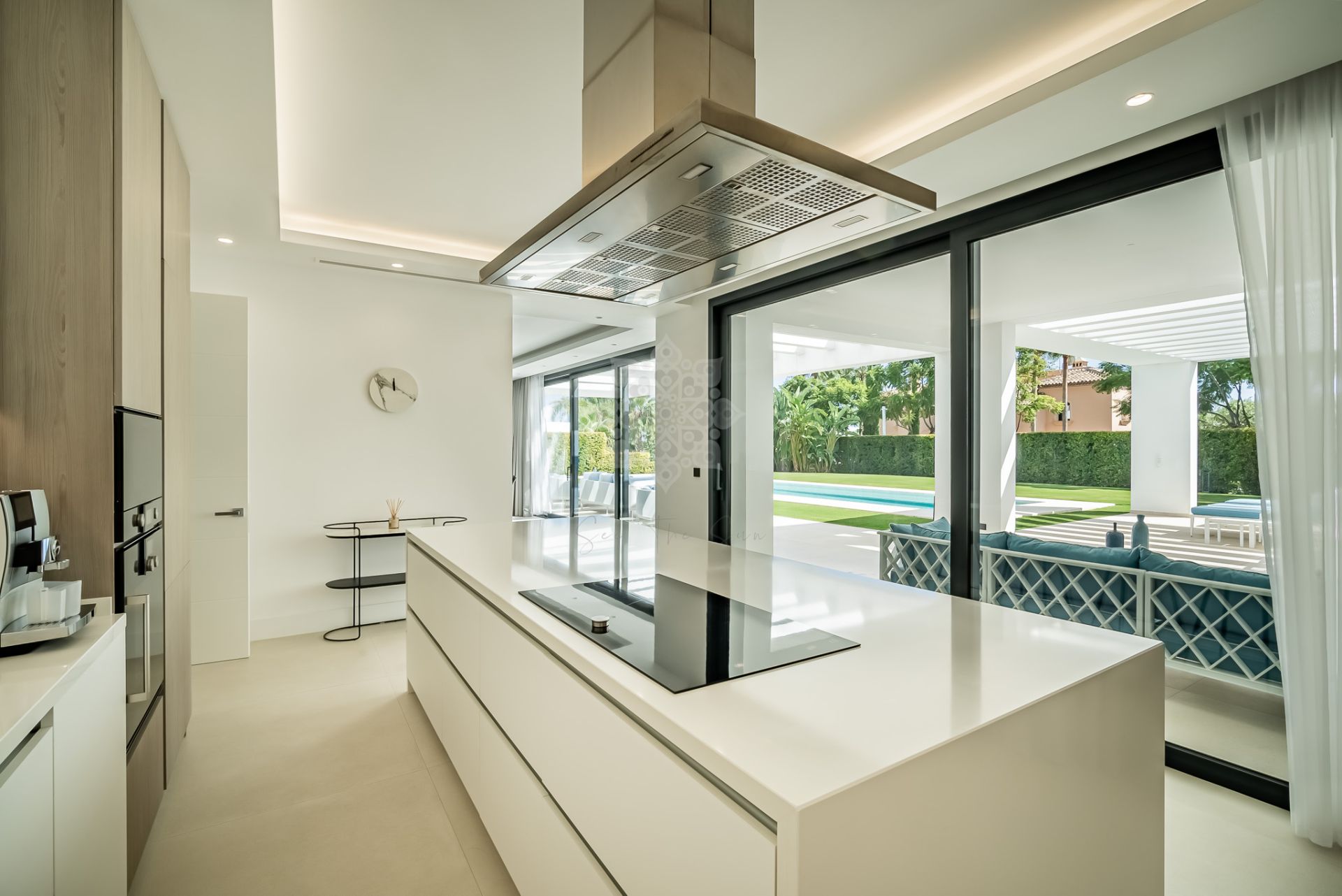 Villa in Los Flamingos, Benahavis