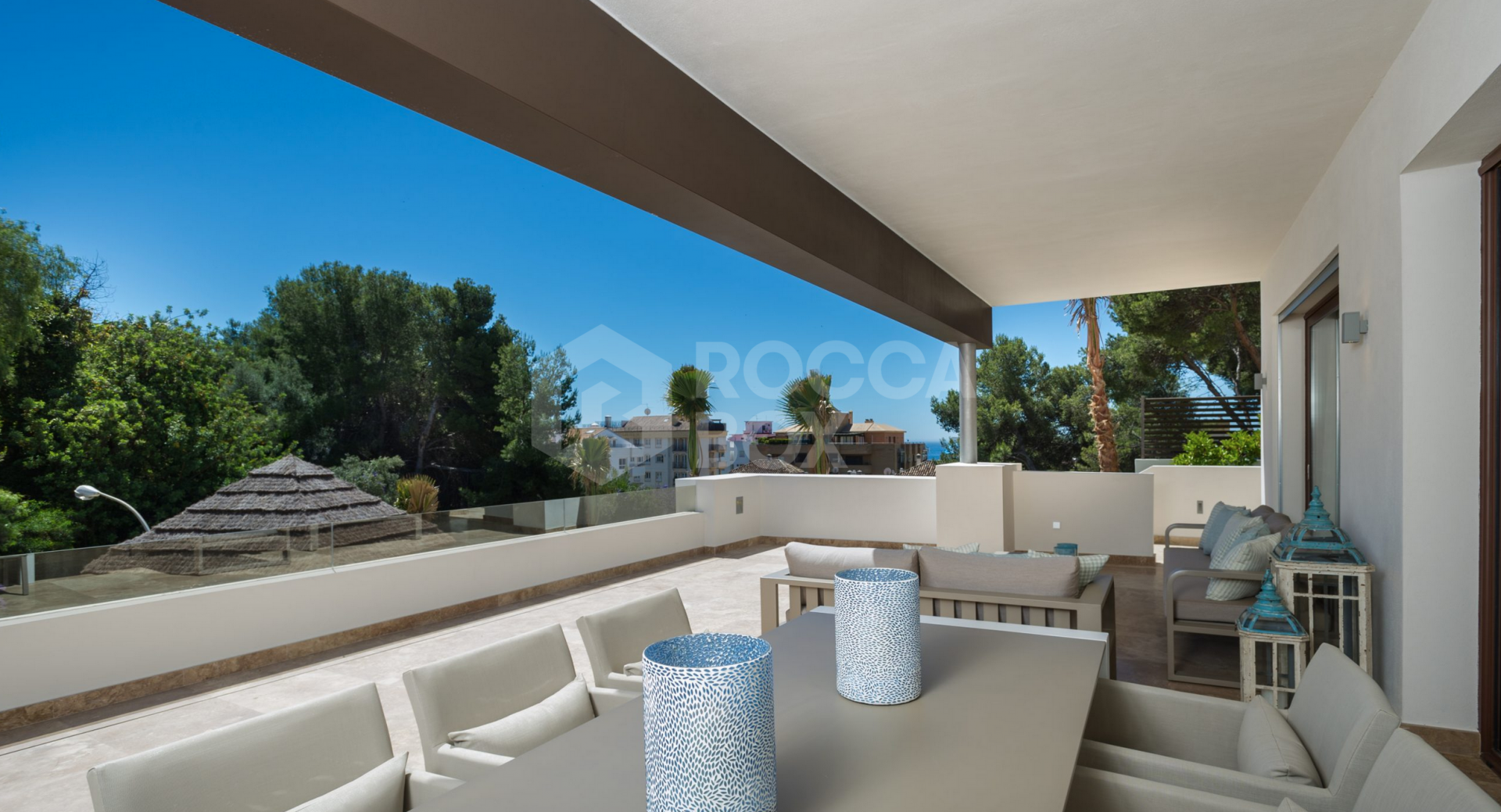 SEMI-DETACHED VILLA IN THE CENTER OF MARBELLA