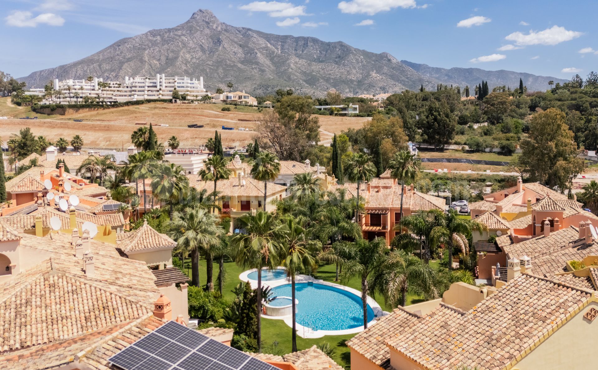 Town House in Jardines de las Lomas, Marbella