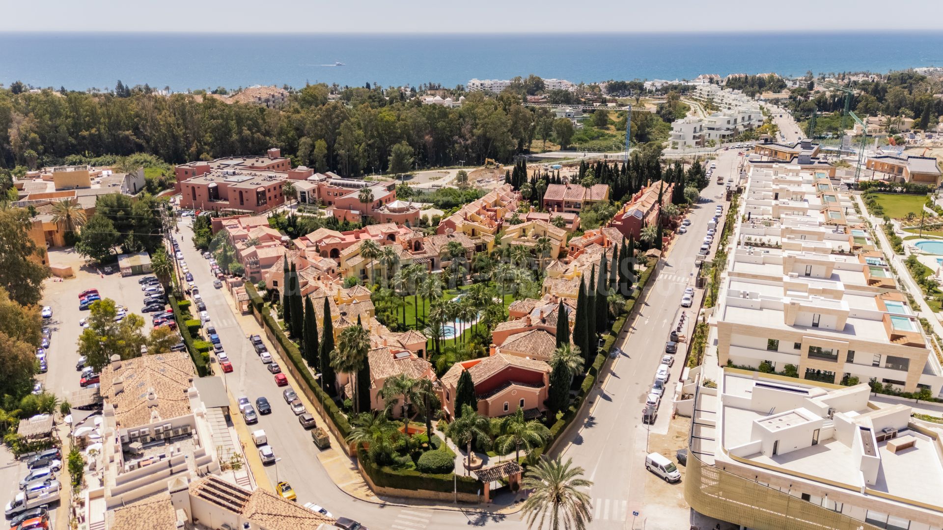 Town House in Jardines de las Lomas, Marbella