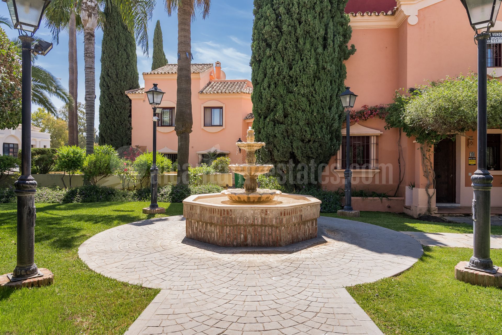 Town House in Jardines de las Lomas, Marbella
