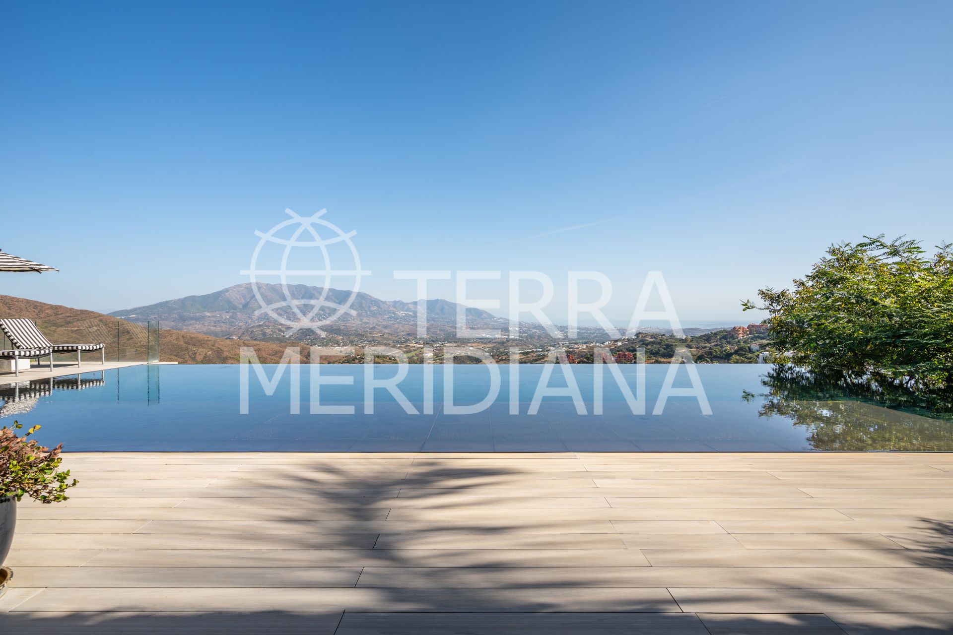Villa in La Mairena, Marbella