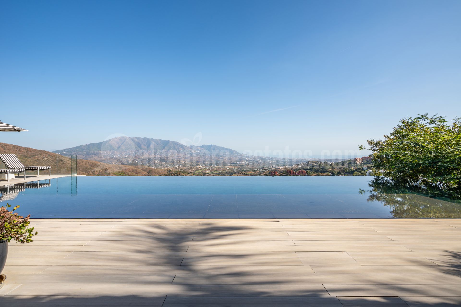 Villa in La Mairena, Marbella