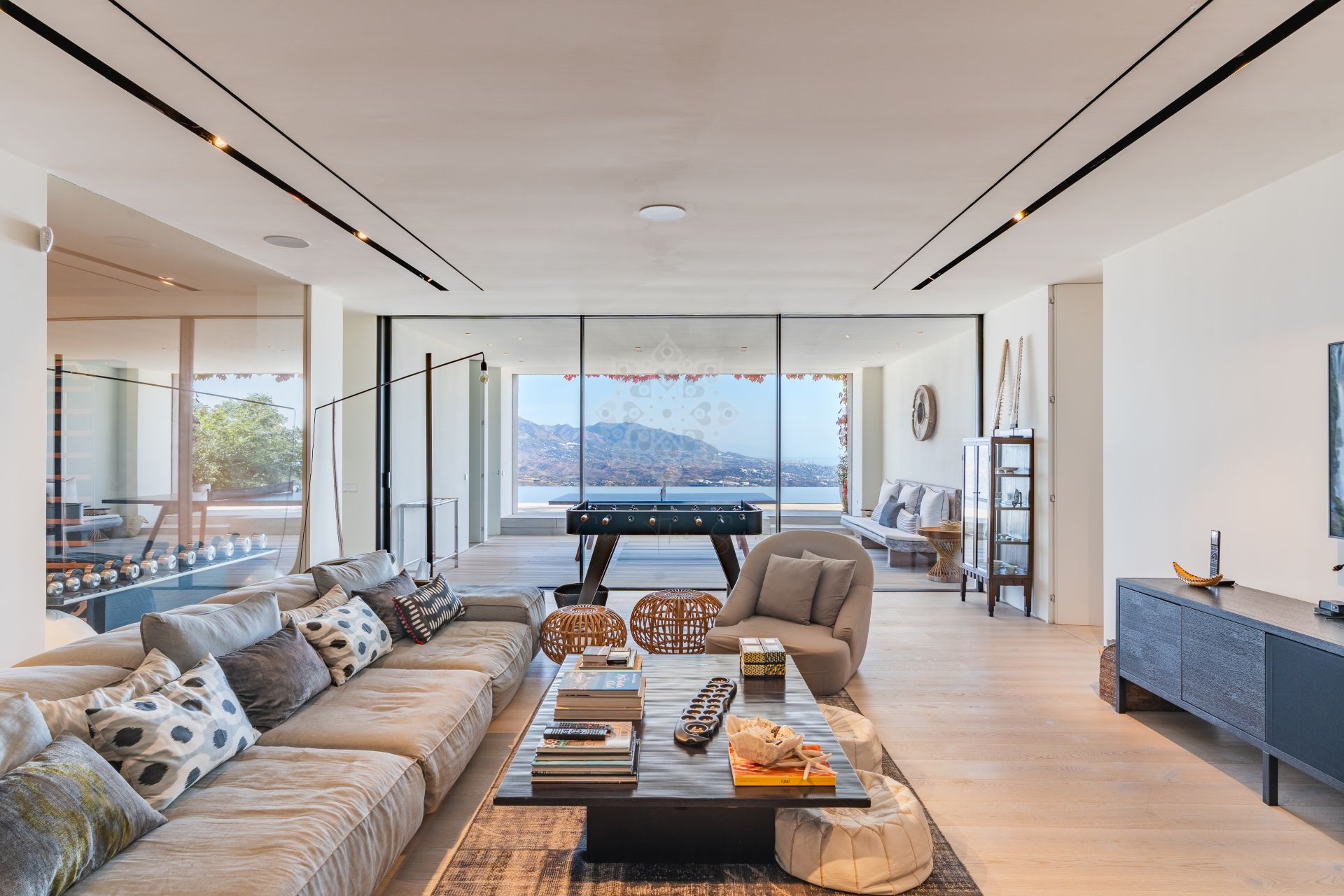 Villa in La Mairena, Marbella