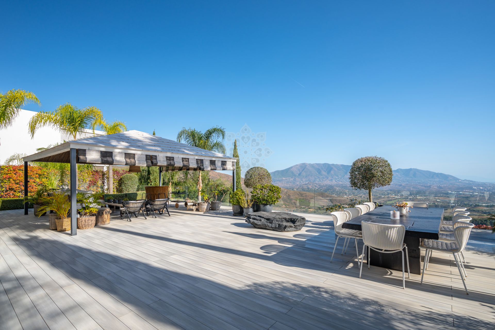 Villa in La Mairena, Marbella