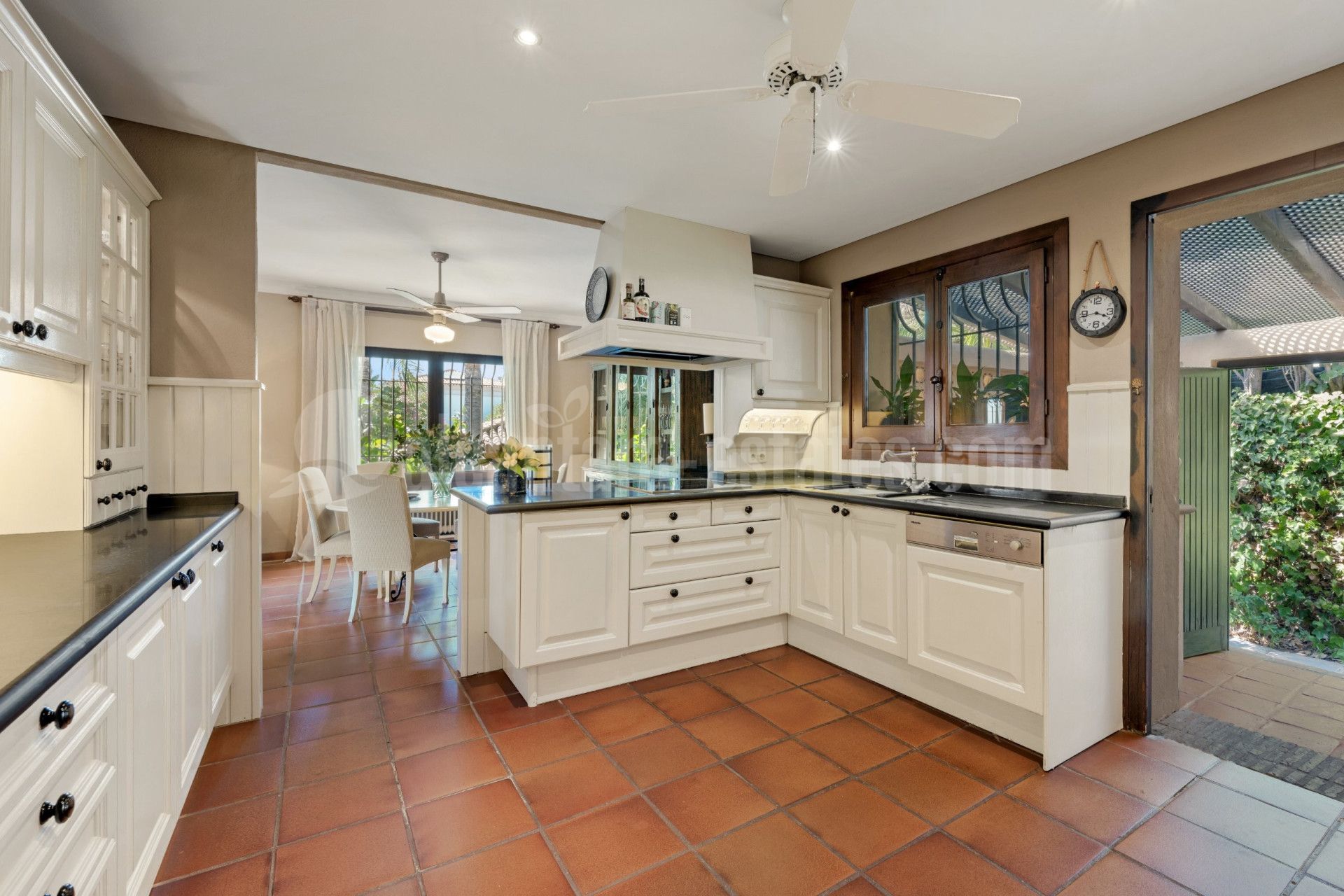 Villa en Los Monteros Playa, Marbella