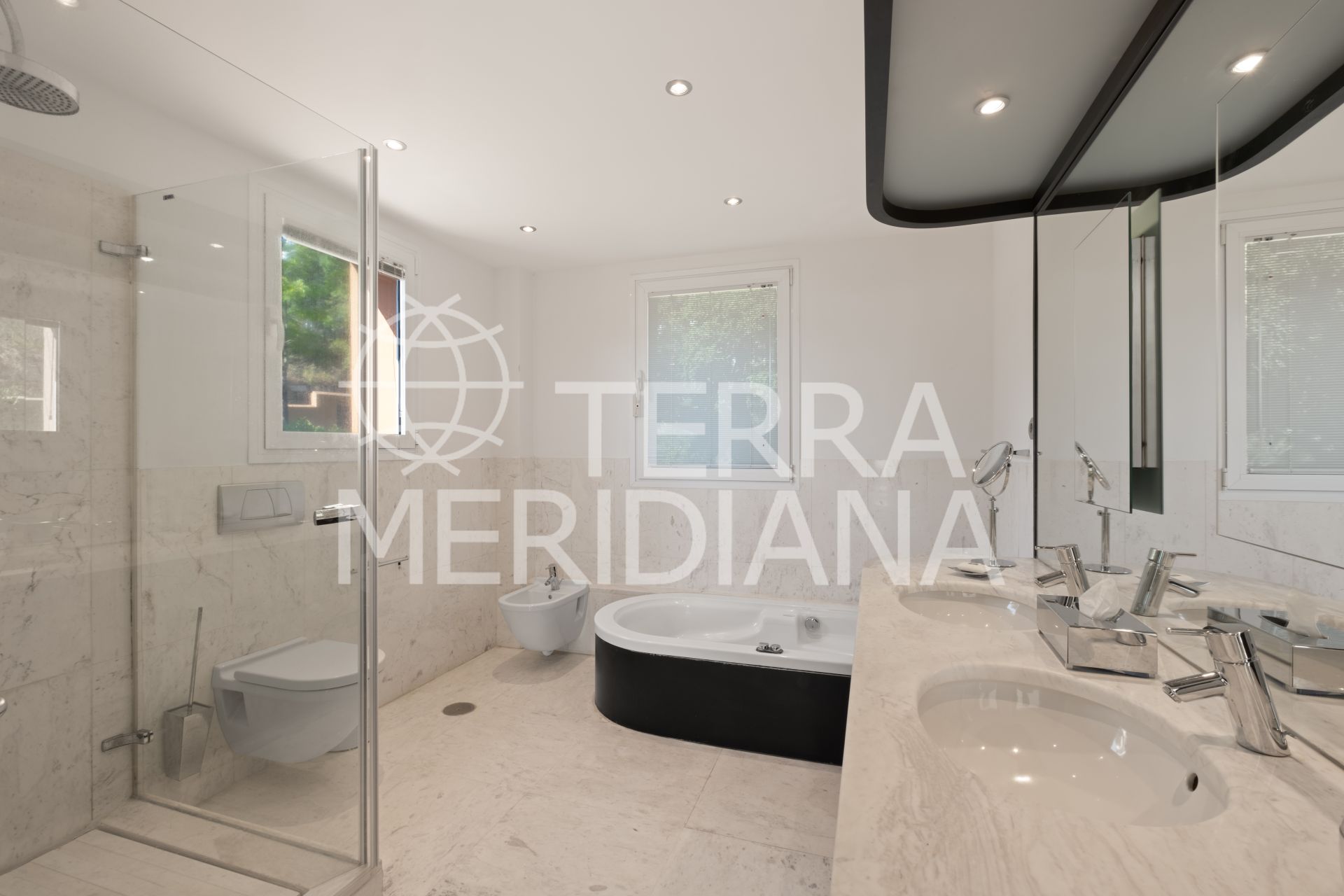Villa in La Mairena, Marbella