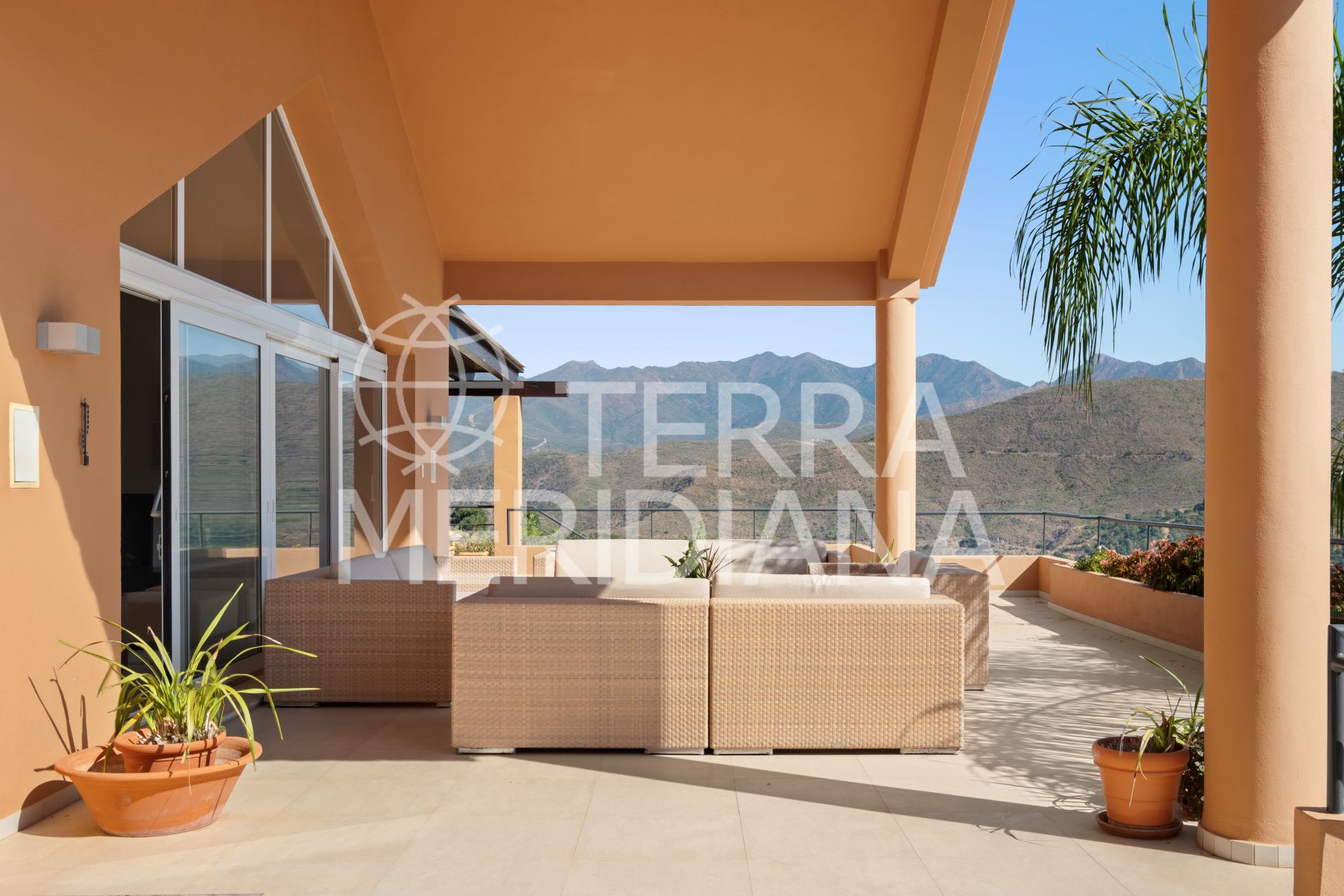 Villa in La Mairena, Marbella