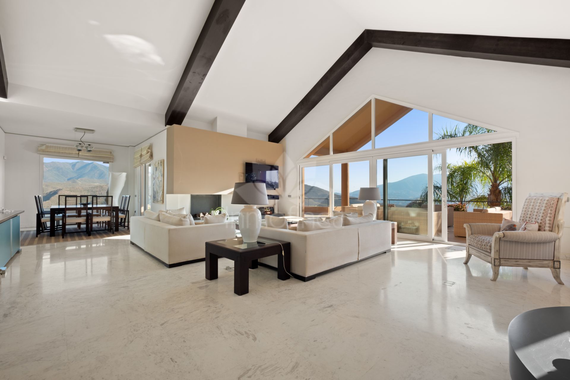 Villa in La Mairena, Marbella