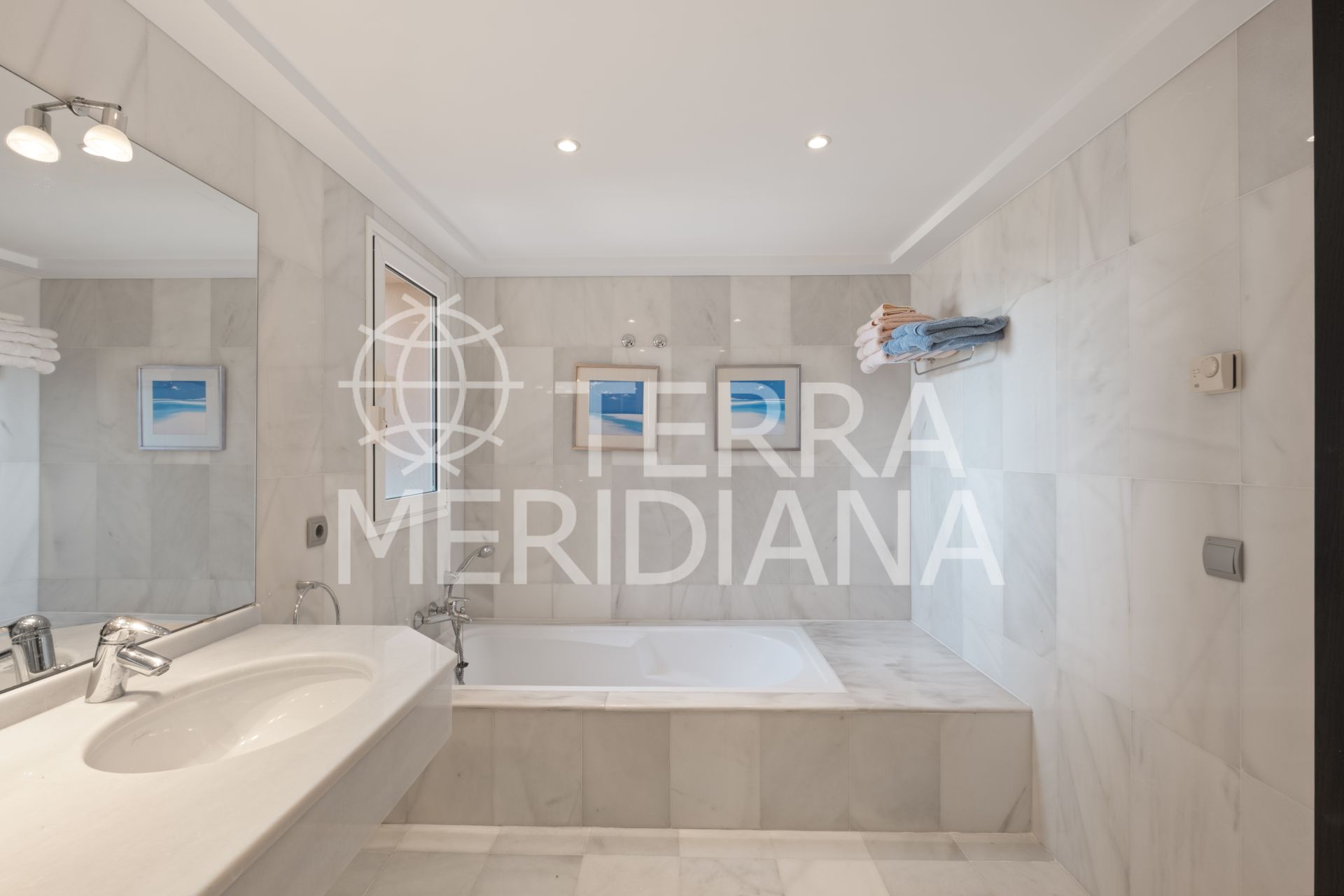 Villa in La Mairena, Marbella
