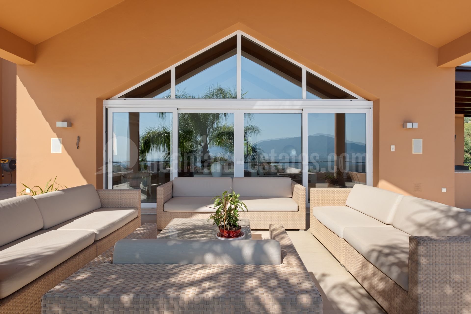 Villa in La Mairena, Marbella