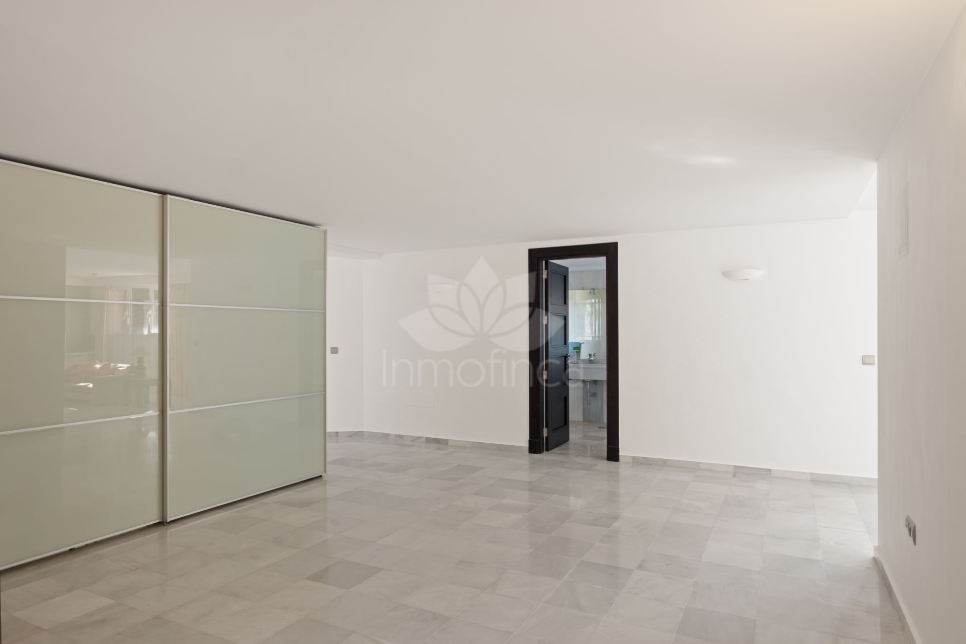 Villa in La Mairena, Marbella