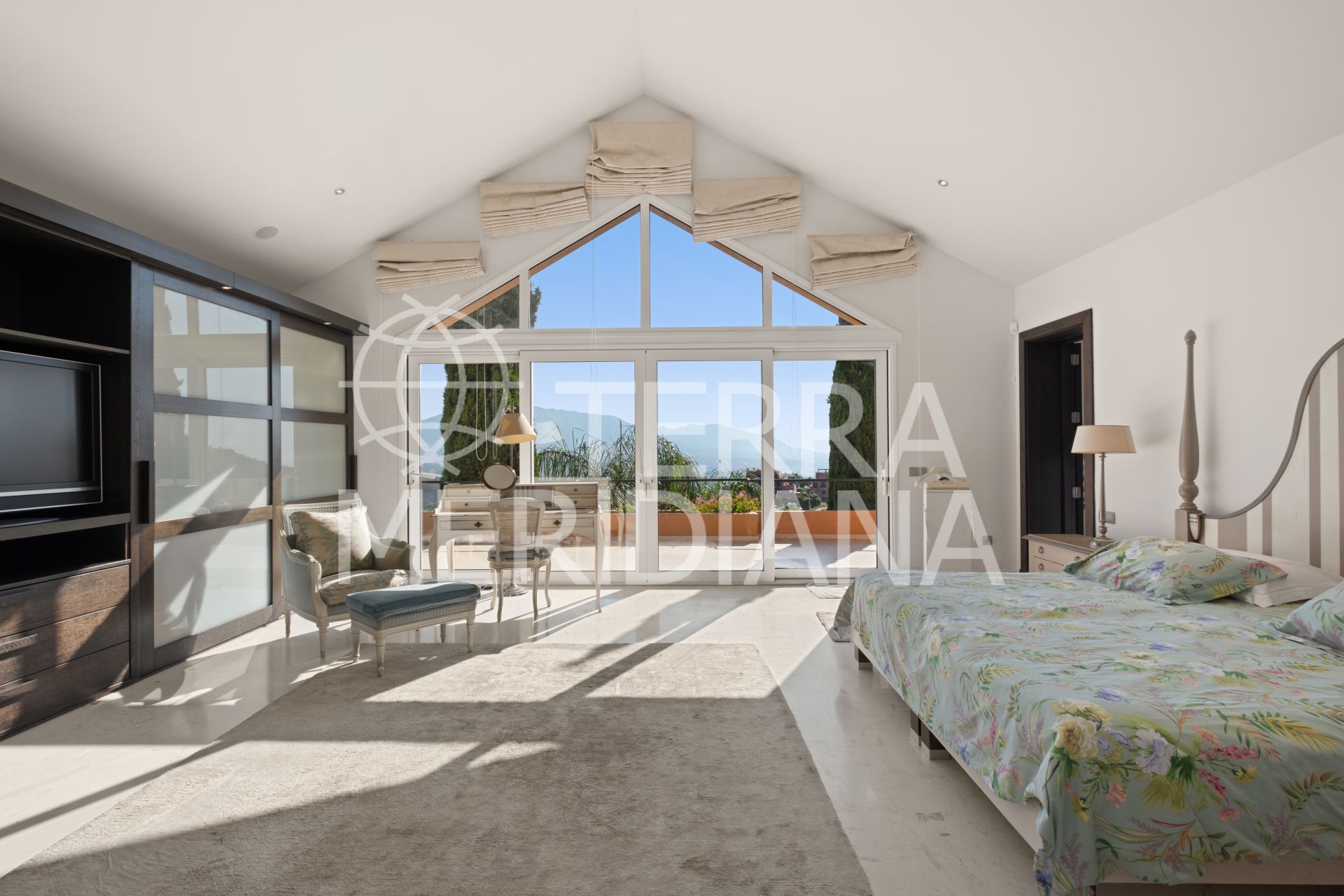 Villa in La Mairena, Marbella