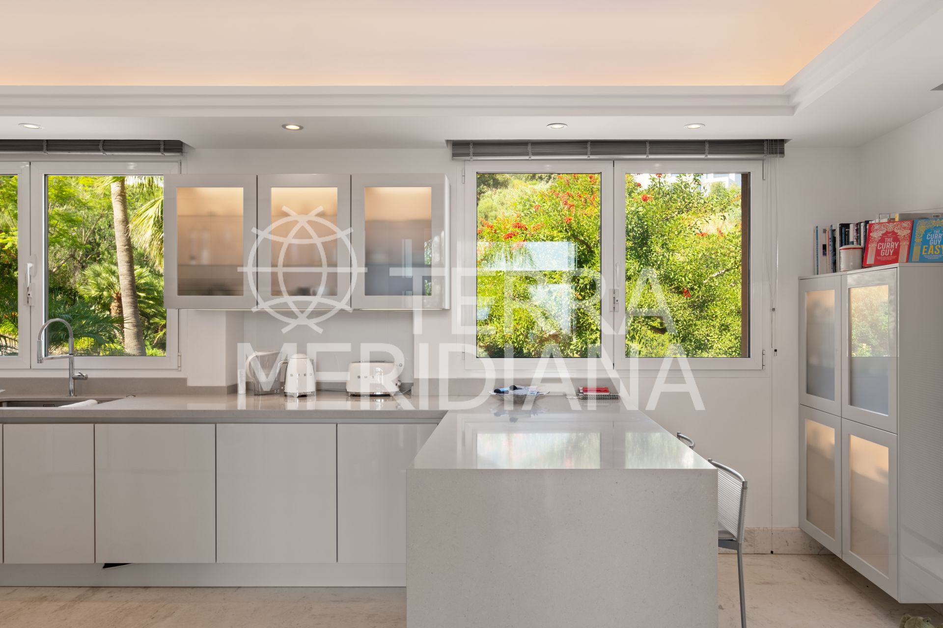 Villa in La Mairena, Marbella