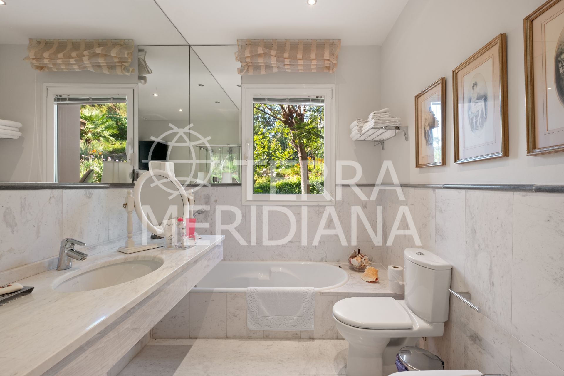Villa in La Mairena, Marbella
