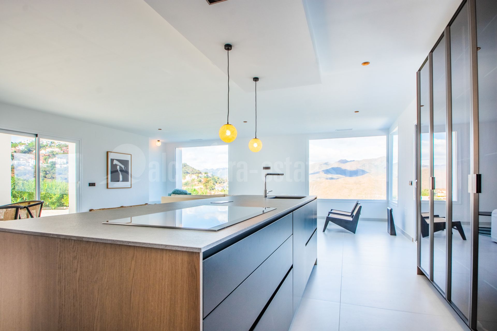 Villa in La Mairena, Marbella