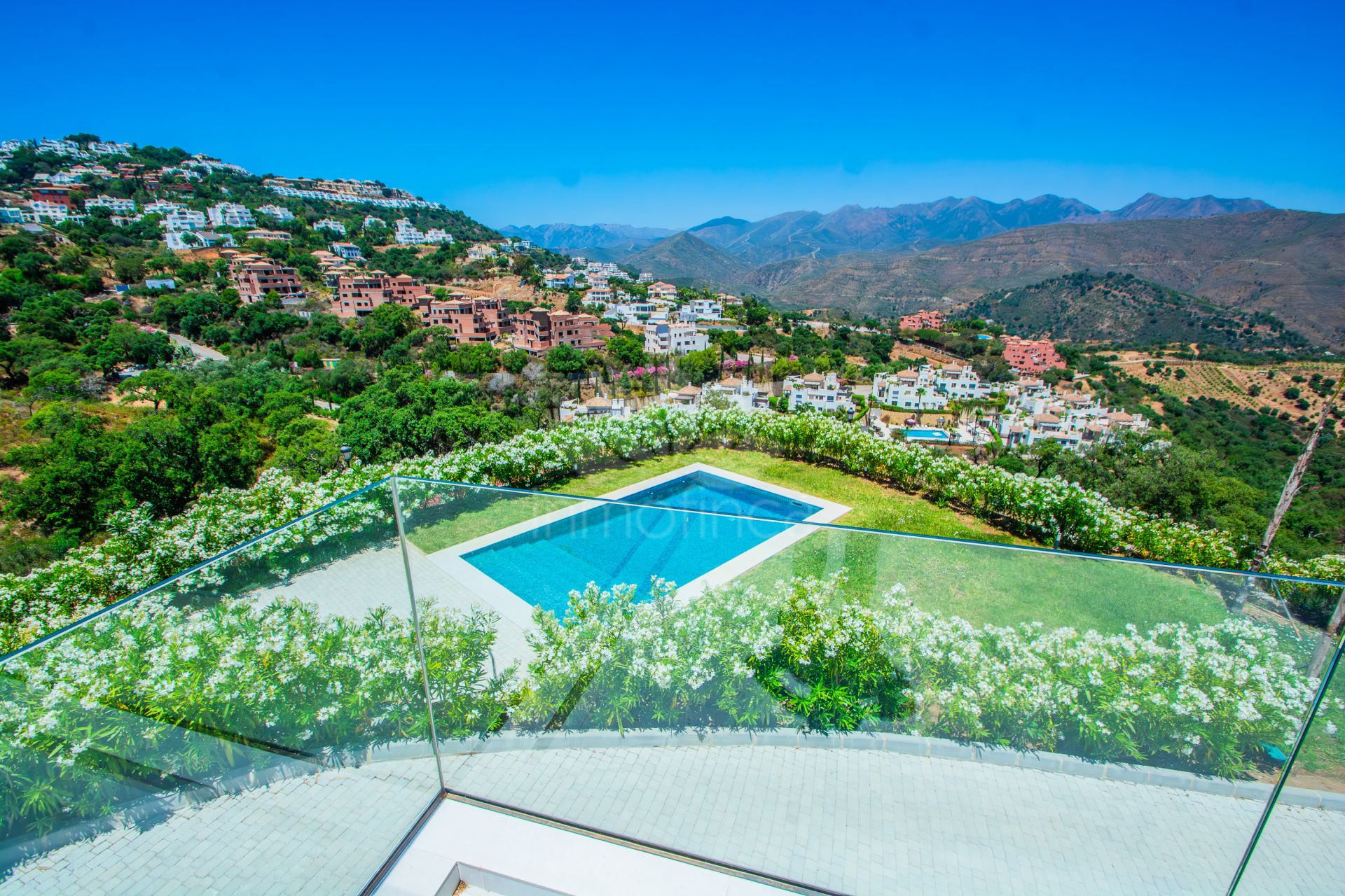 Villa en La Mairena, Marbella
