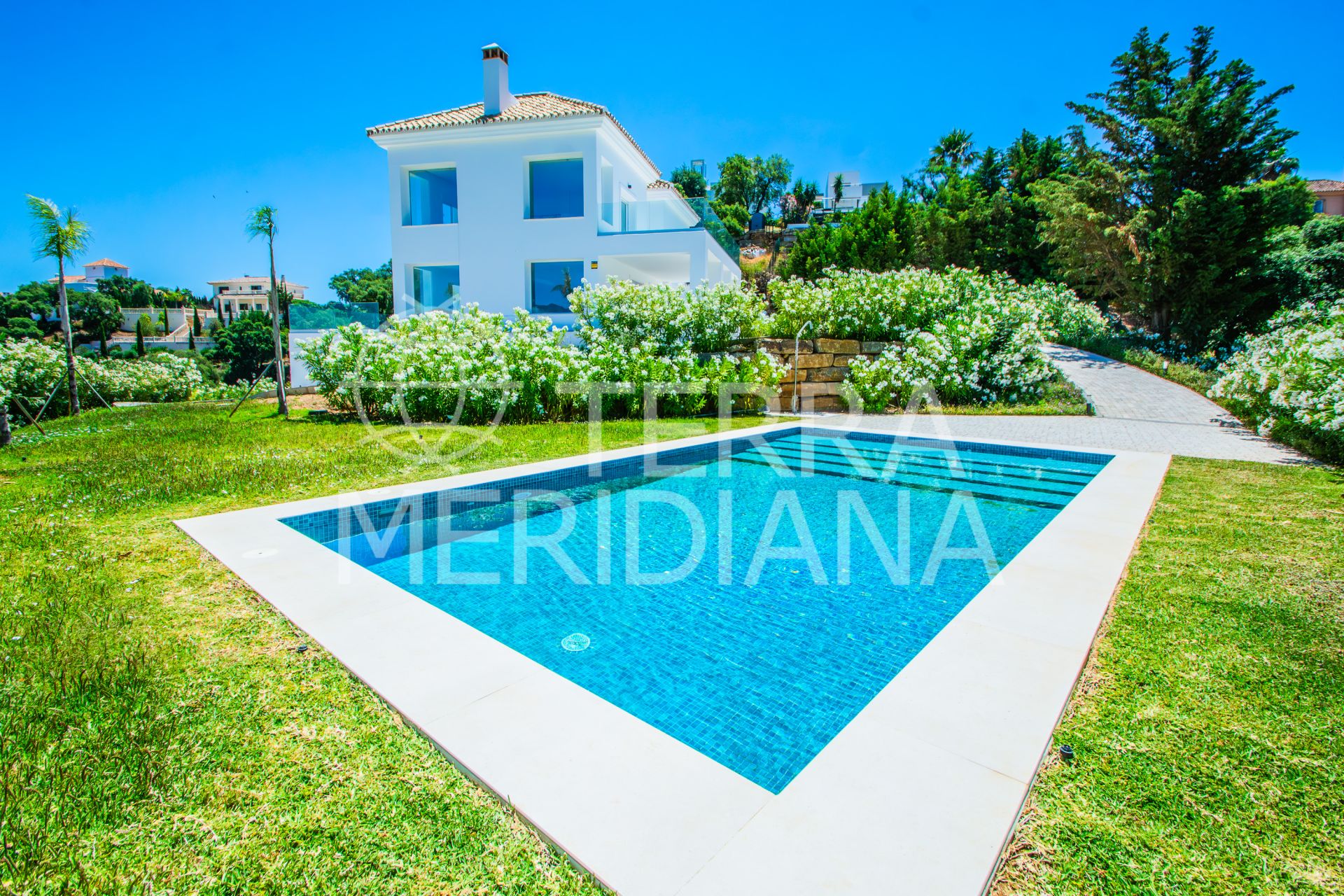 Villa in La Mairena, Marbella