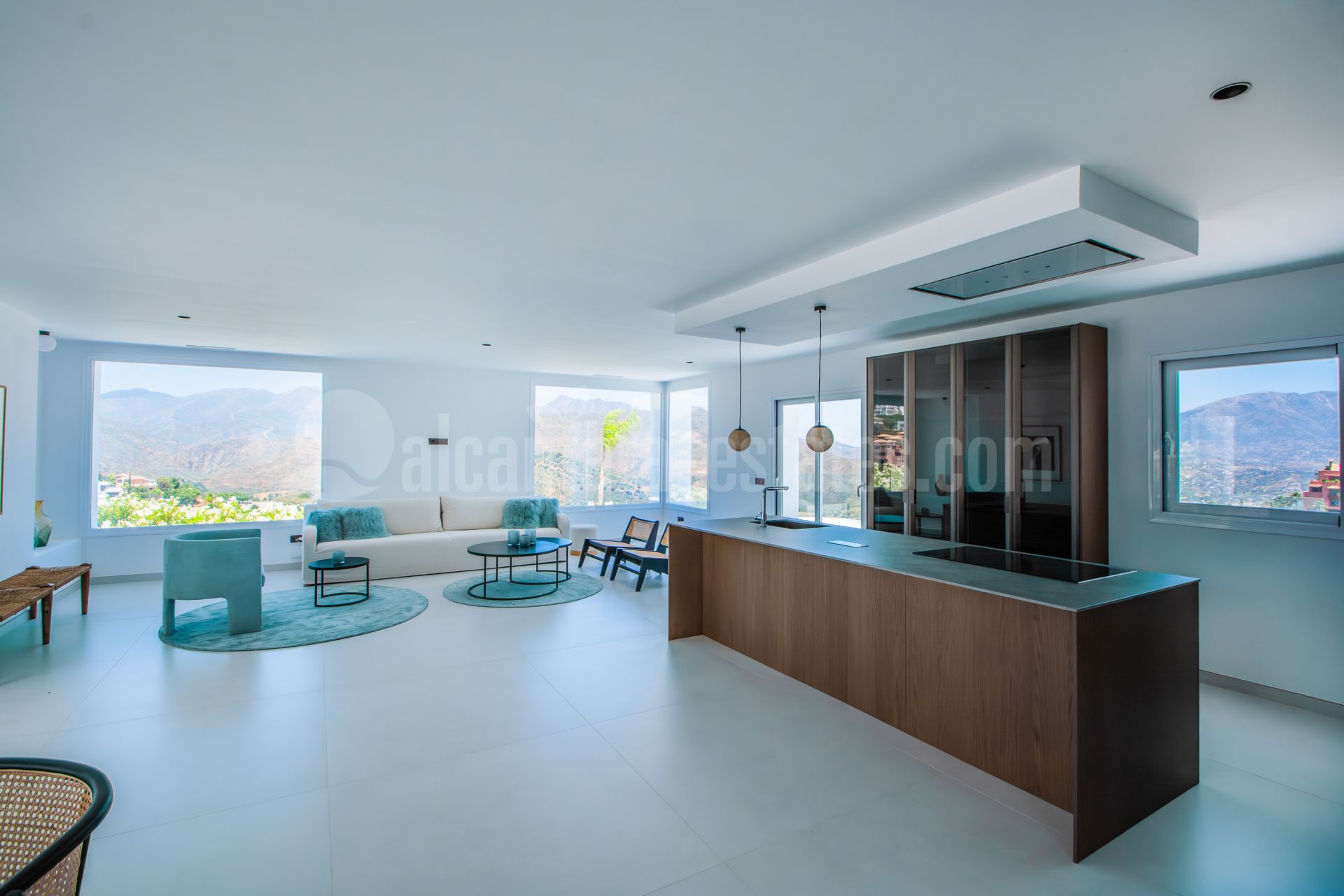 Villa in La Mairena, Marbella