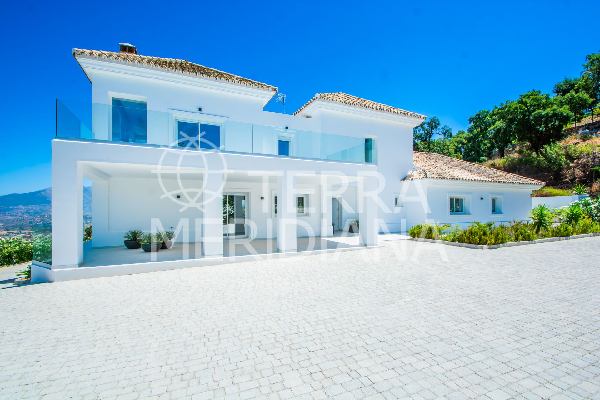 Villa in La Mairena, Marbella