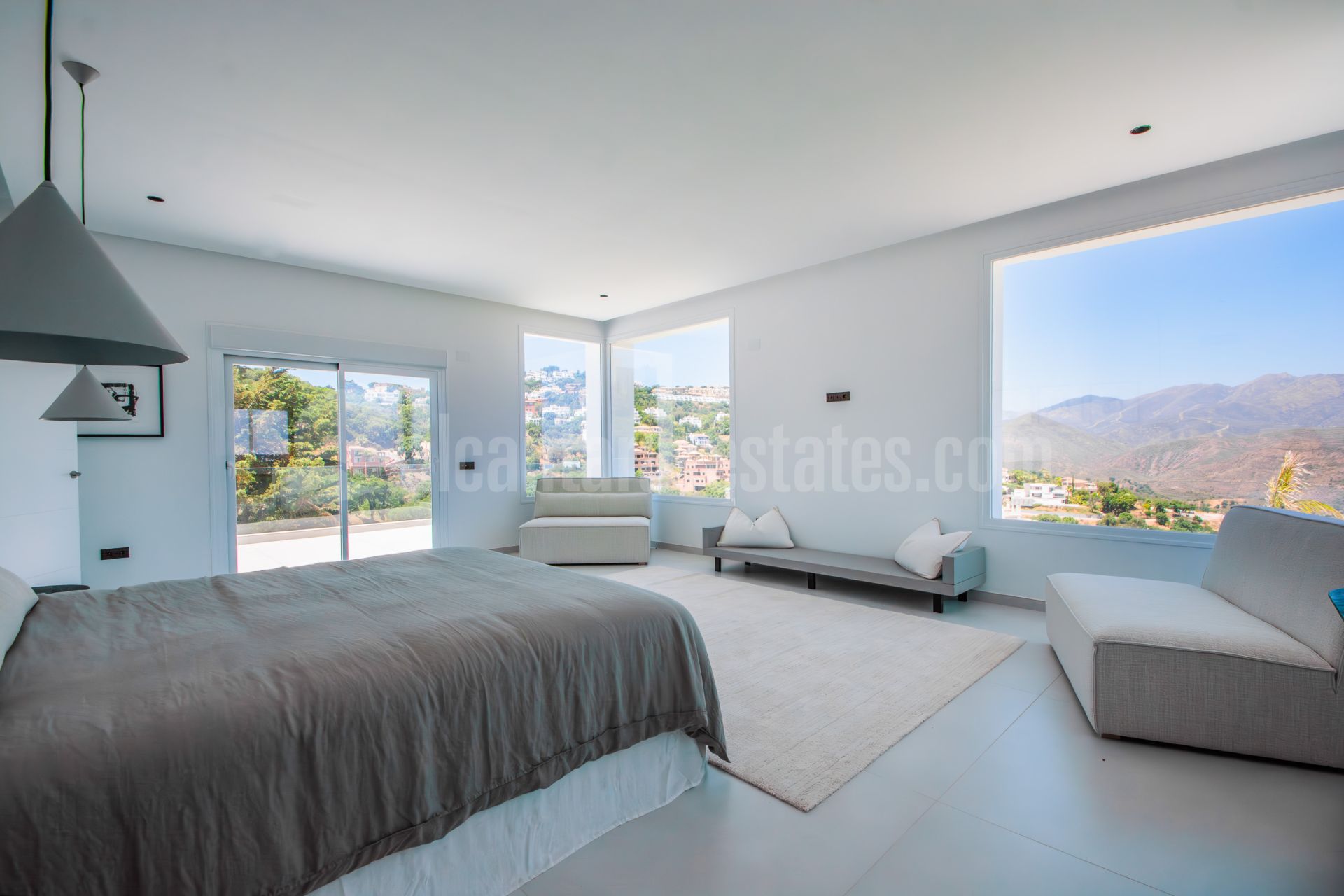 Villa in La Mairena, Marbella
