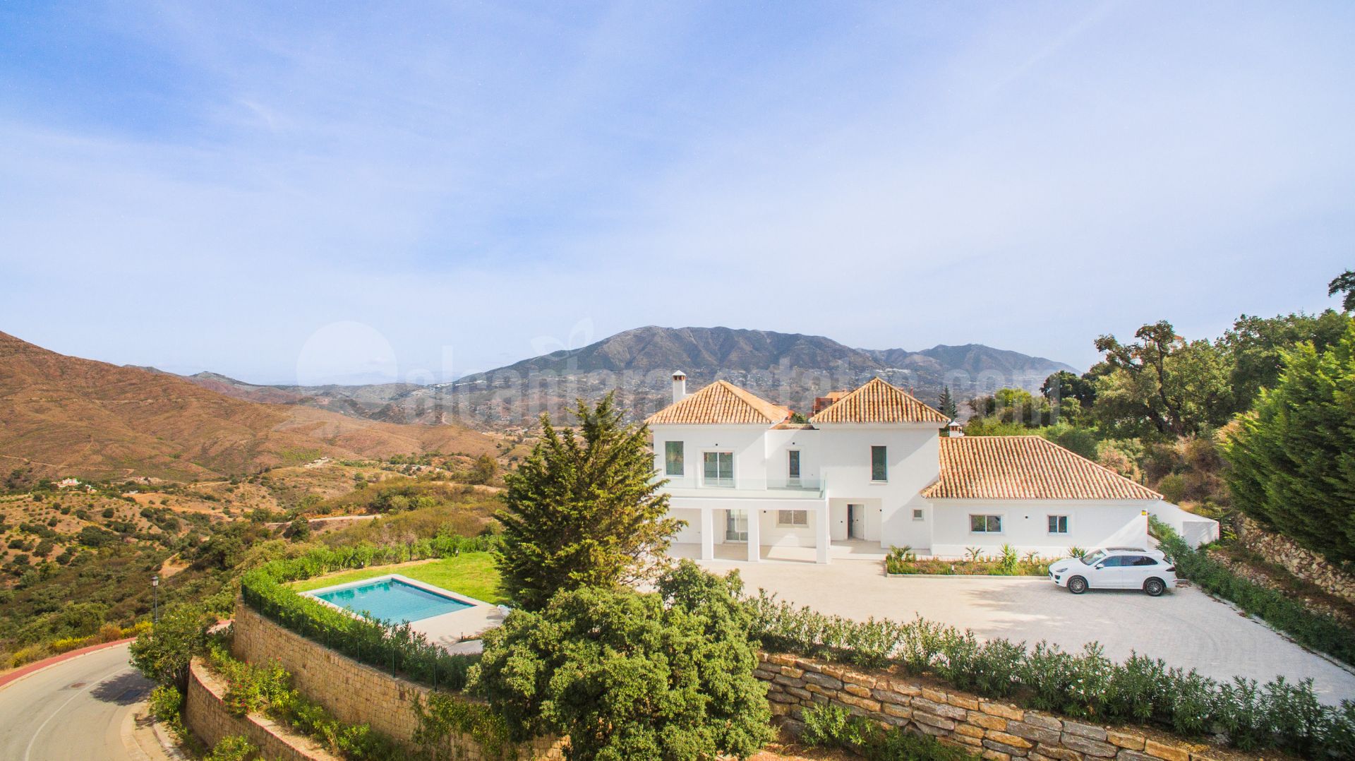 Villa in La Mairena, Marbella