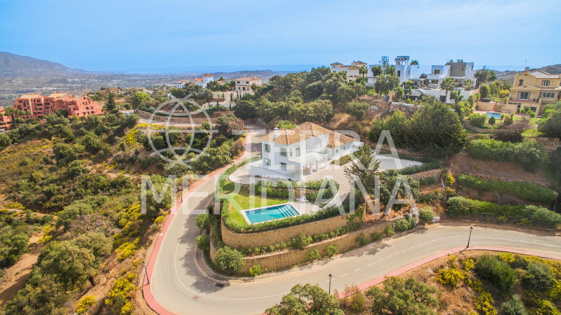 Villa in La Mairena, Marbella