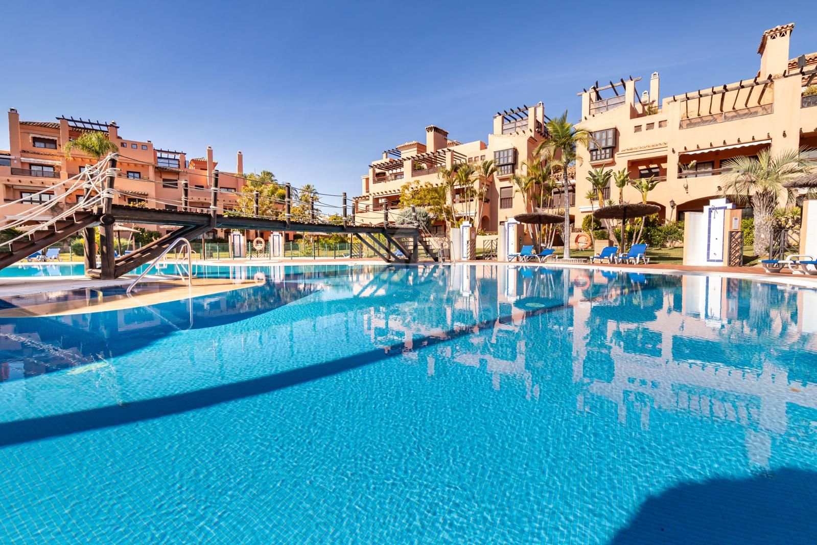 Apartment in Hacienda del Sol, Estepona