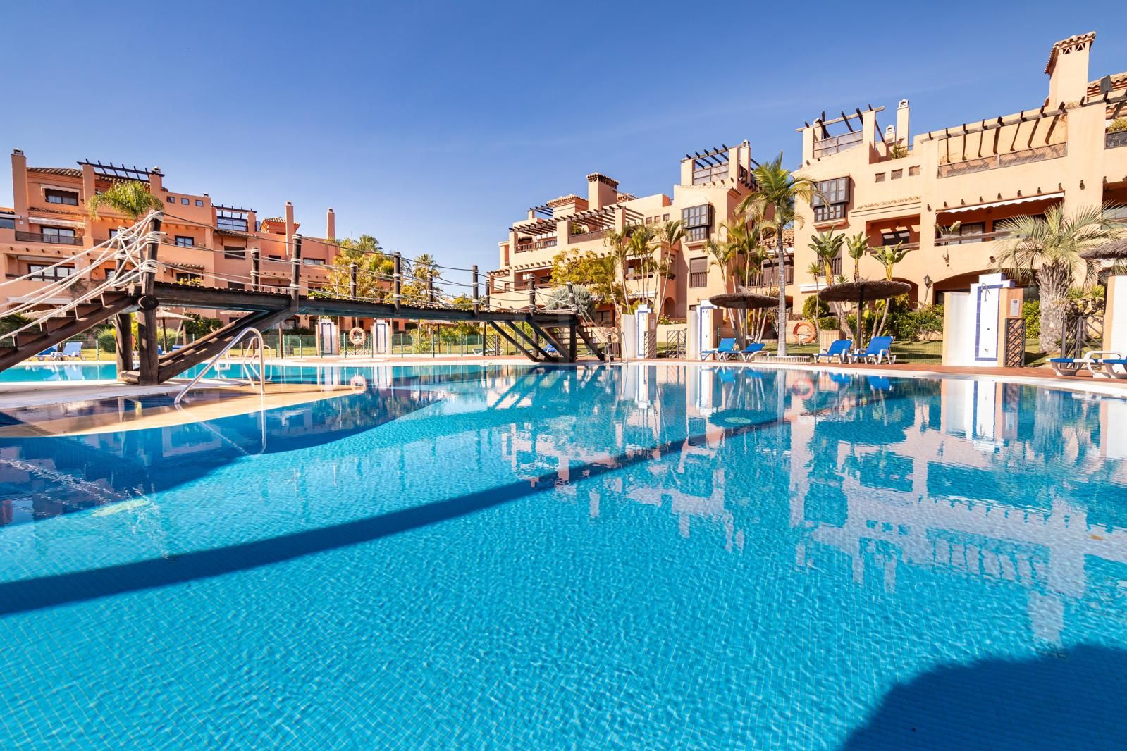Apartment in Hacienda del Sol, Estepona