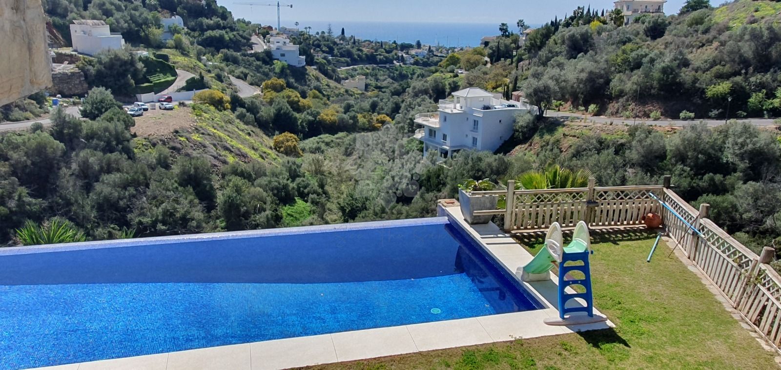 Villa en El Rosario, Marbella