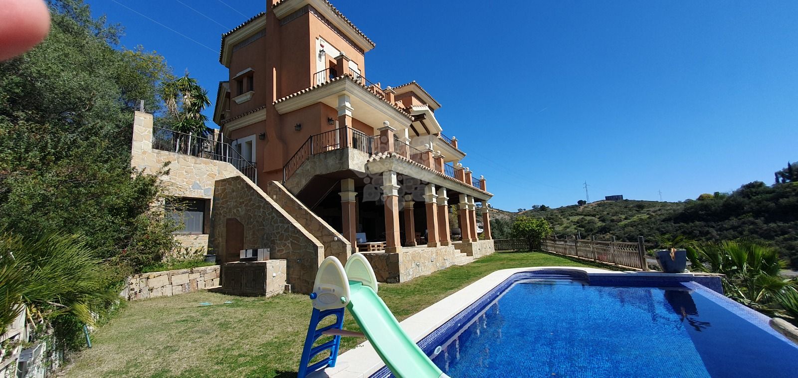 Villa en El Rosario, Marbella