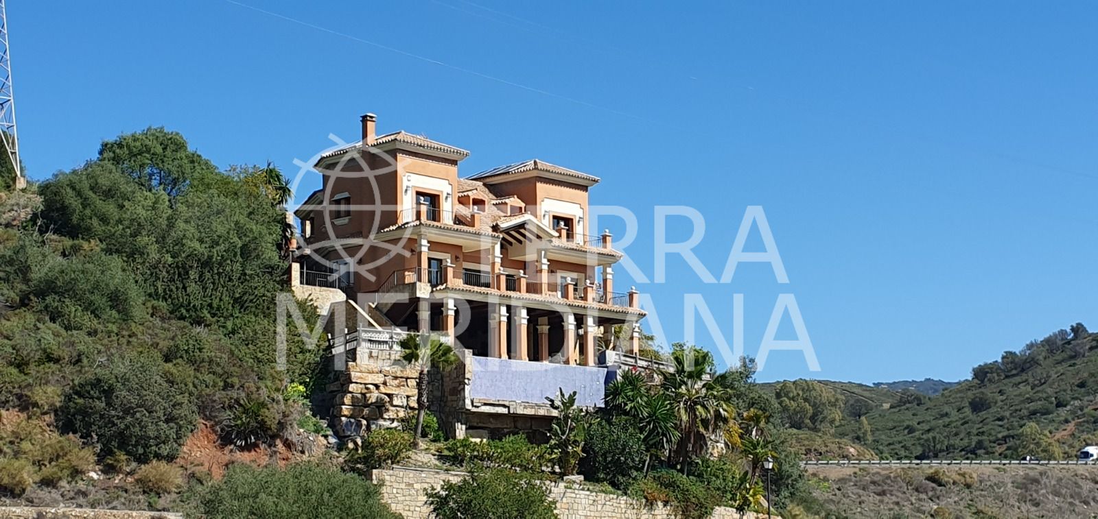 Villa in El Rosario, Marbella