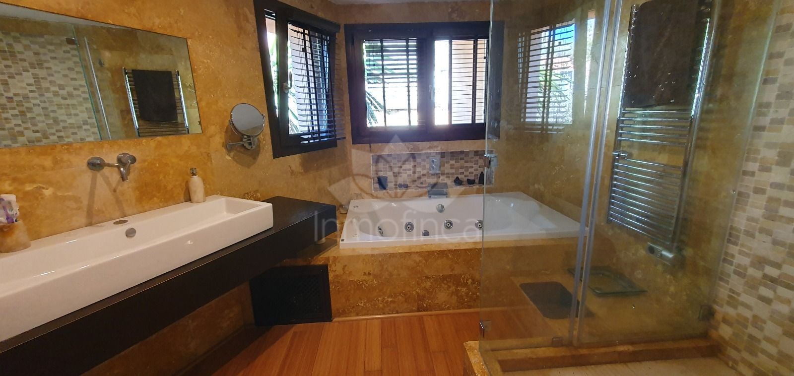 Villa in El Rosario, Marbella
