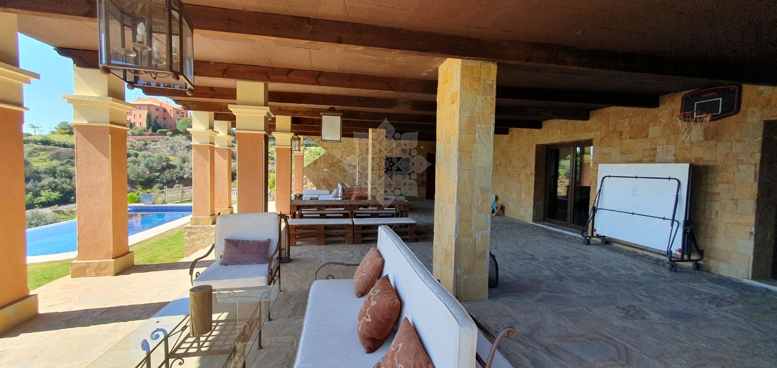Villa en El Rosario, Marbella