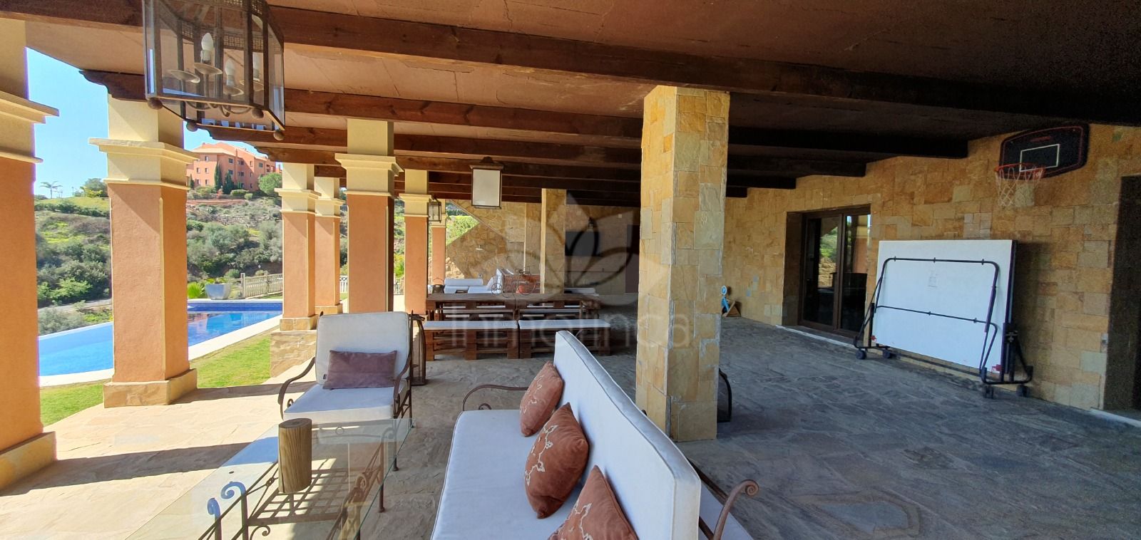 Villa in El Rosario, Marbella