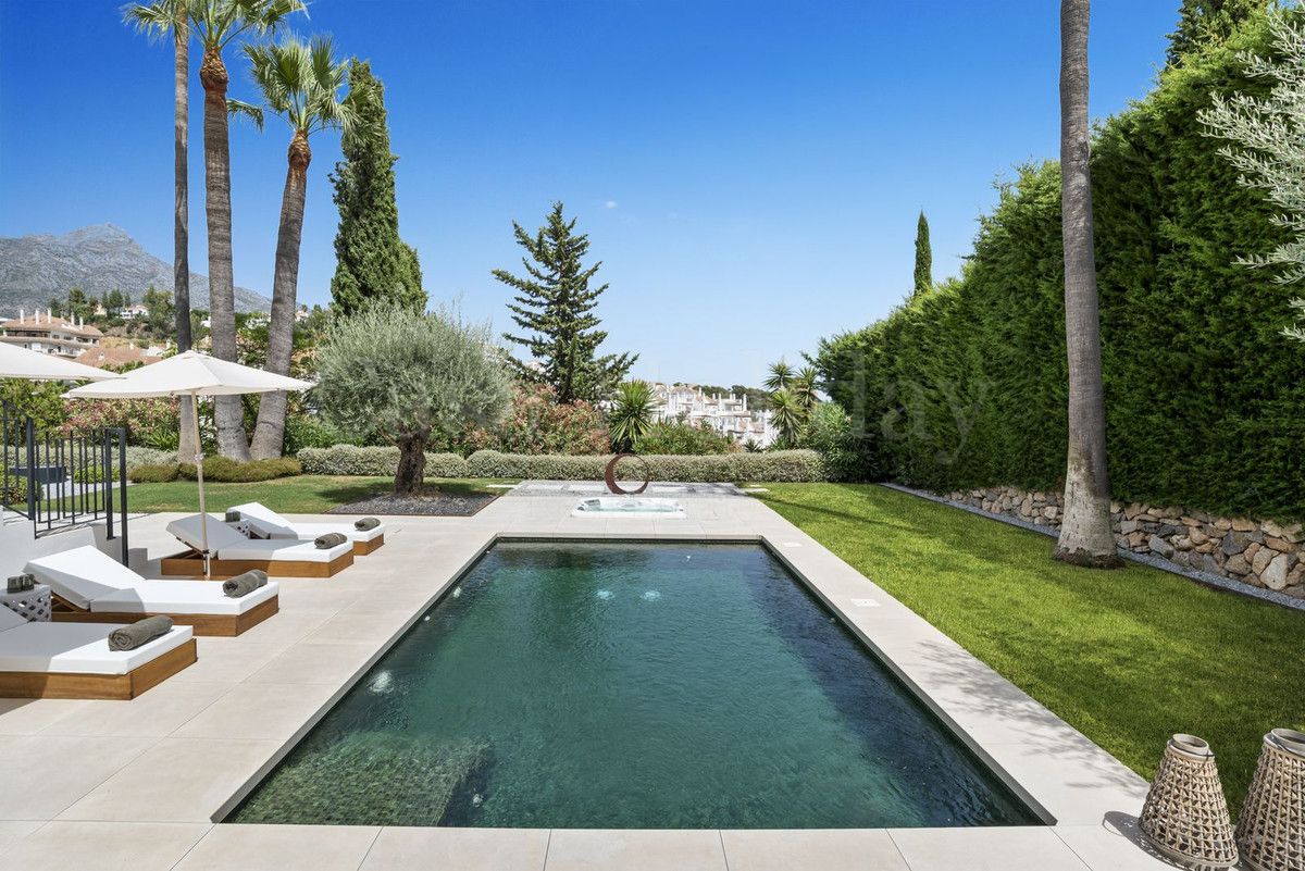 Villa in La Cerquilla, Marbella